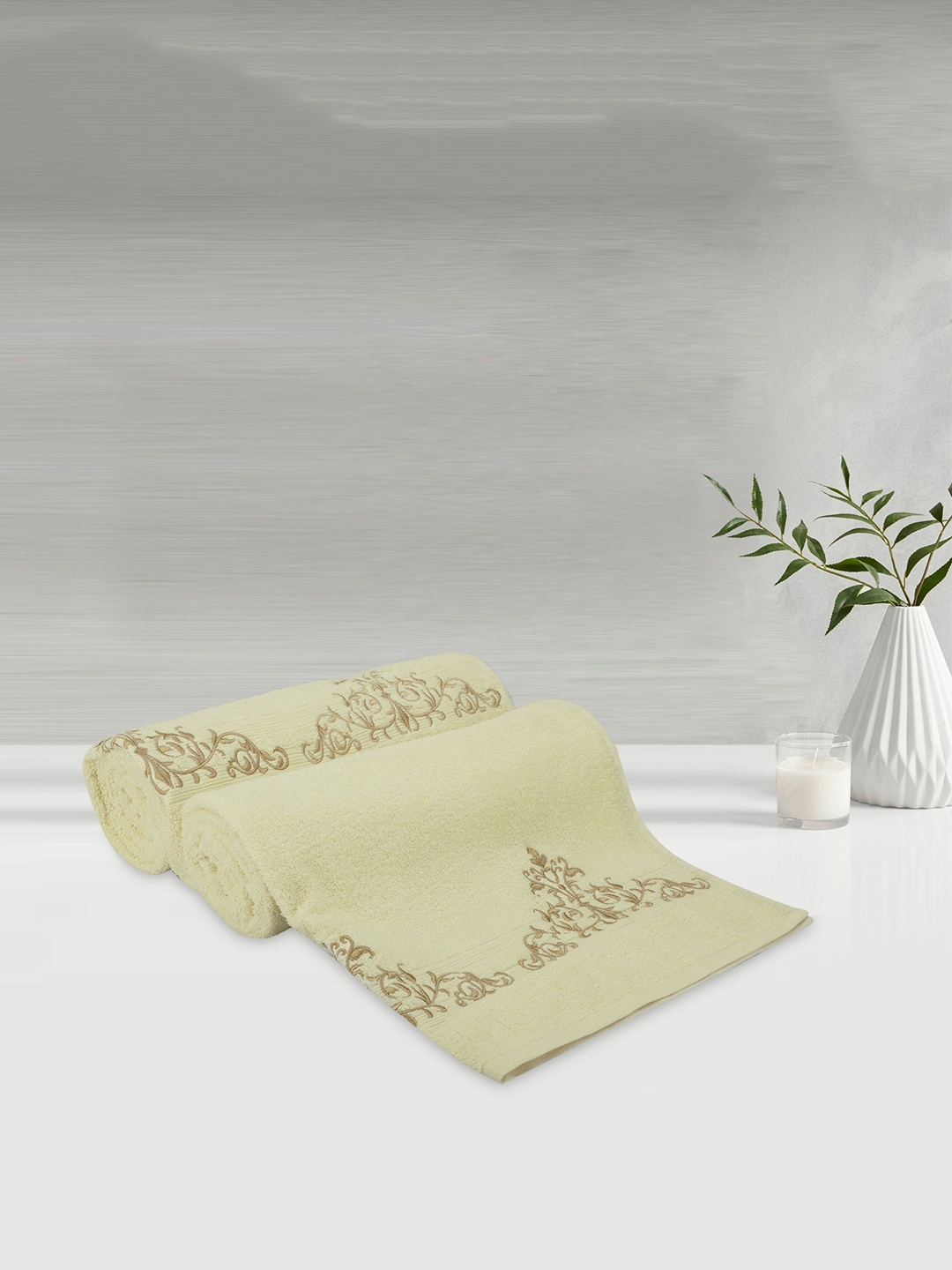

LUSH & BEYOND Set Of 2 Cream Colored Printed GSM 500 Pure Cotton Bath Towels