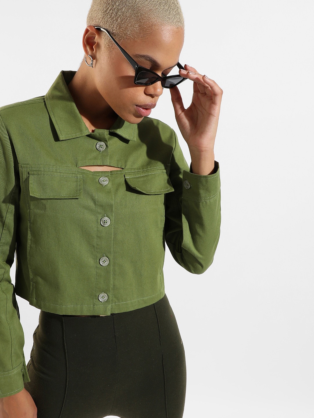 

Campus Sutra Women Green Windcheater Crop Outdoor Tailored Jacket