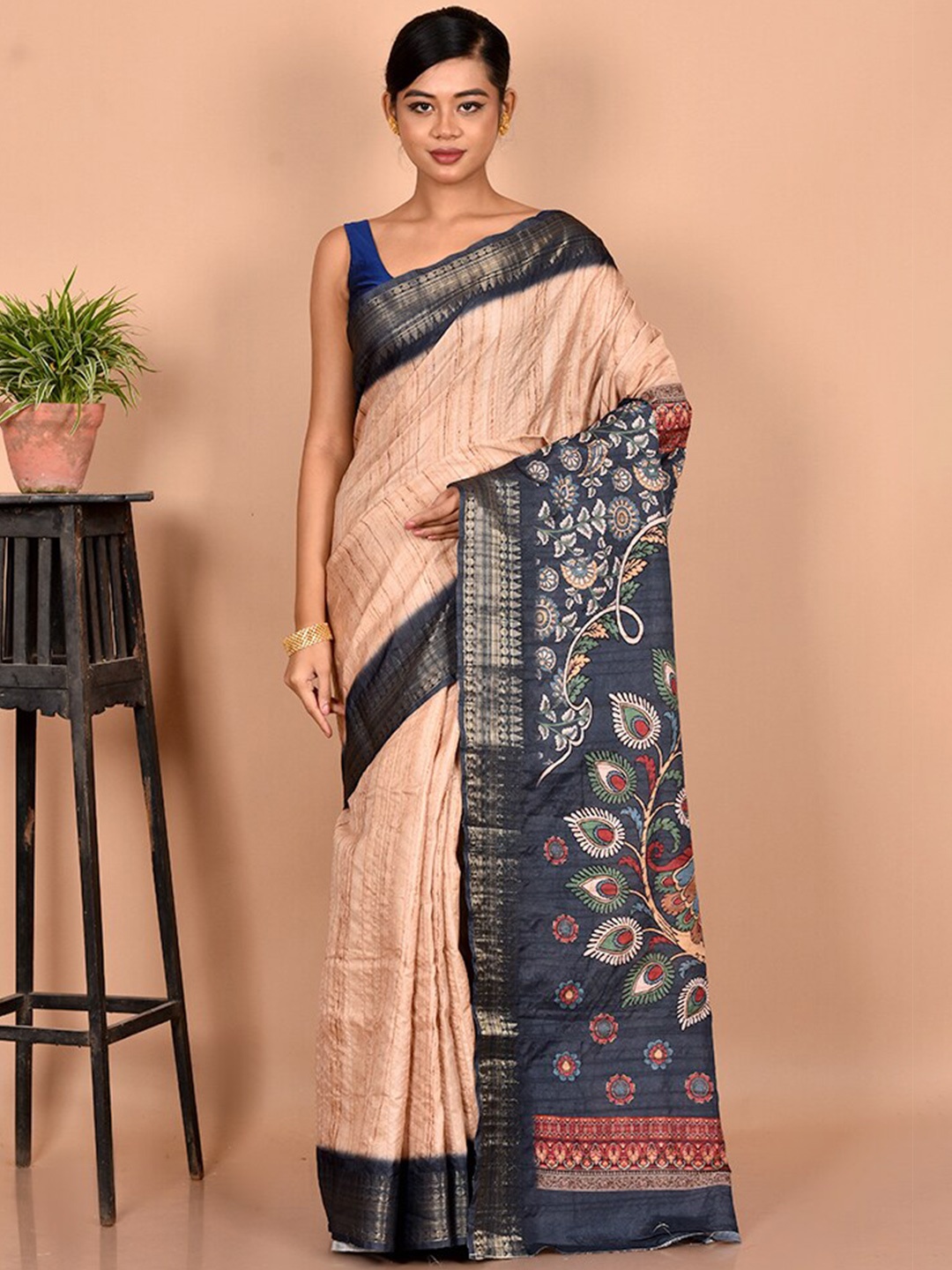 

AllSilks Cream-Coloured & Black Ethnic Motifs Silk Blend Tussar Saree