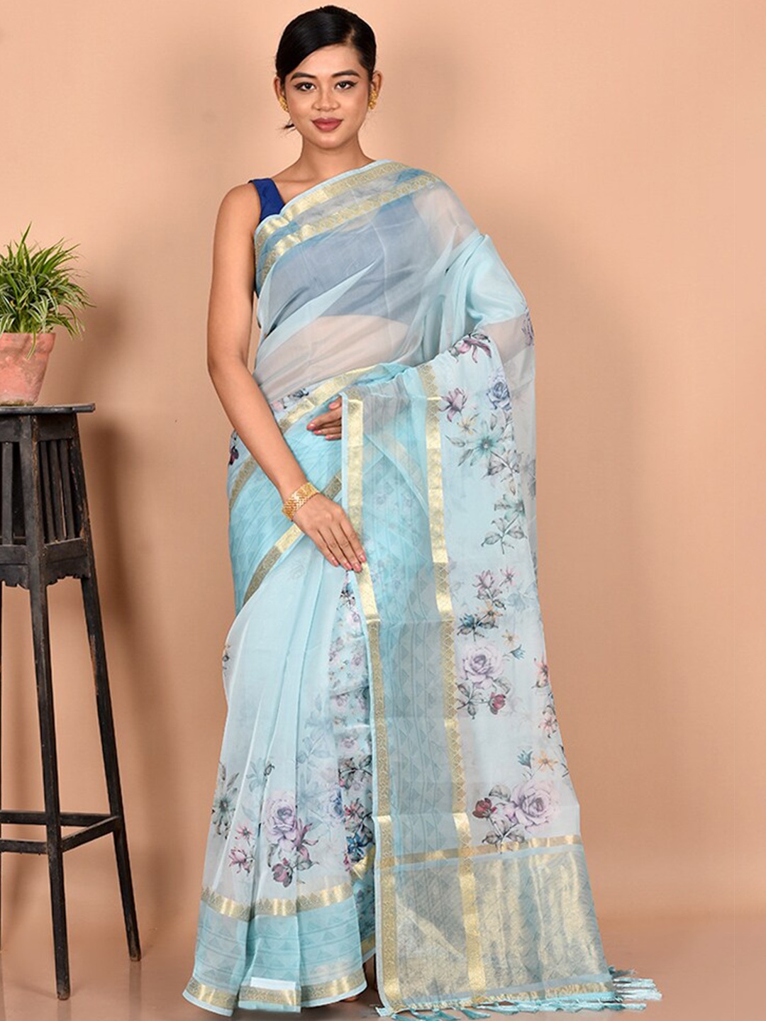 

AllSilks Blue & Gold-Toned Floral Organza Saree