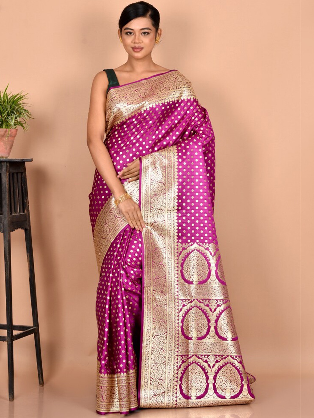 

AllSilks Purple & Gold-Toned Floral Zari Silk Blend Banarasi Saree