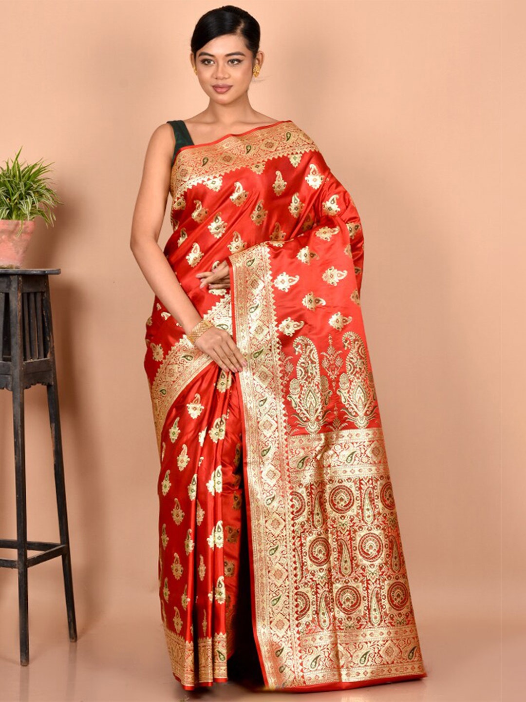 

AllSilks Red & Gold-Toned Woven Design Zari Silk Blend Banarasi Saree