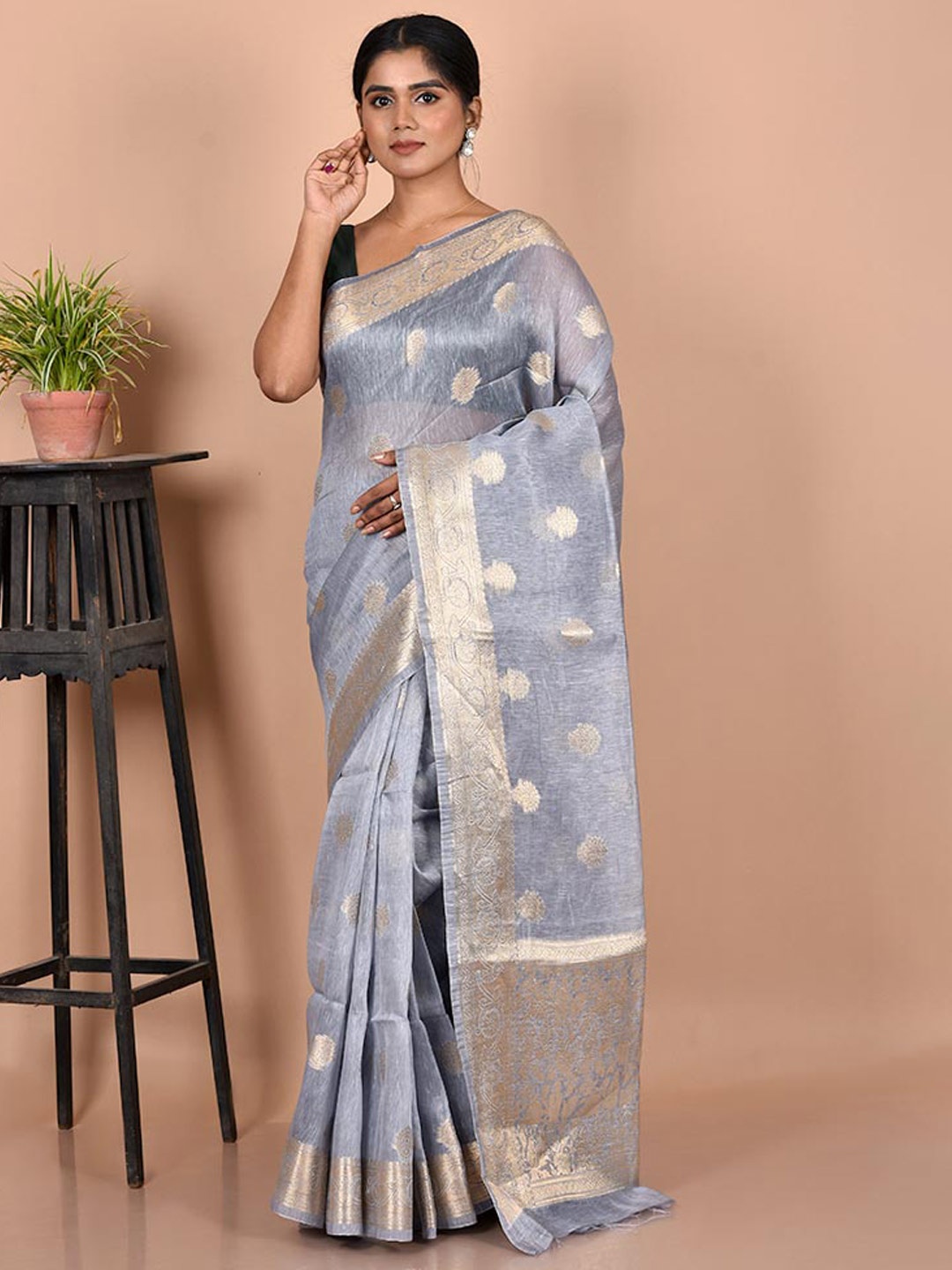 

AllSilks Grey & Gold-Toned Woven Design Zari Pure Linen Saree