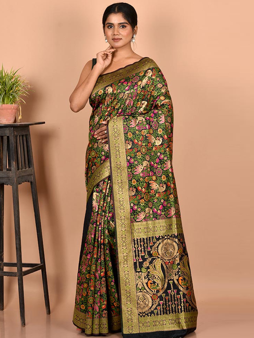 

AllSilks Black & Gold-Toned Woven Design Zari Silk Blend Saree