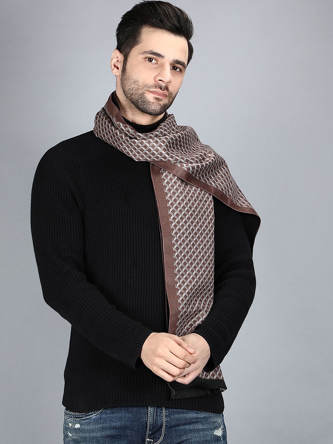 

Alvaro Castagnino Men Brown & Grey Checked Muffler