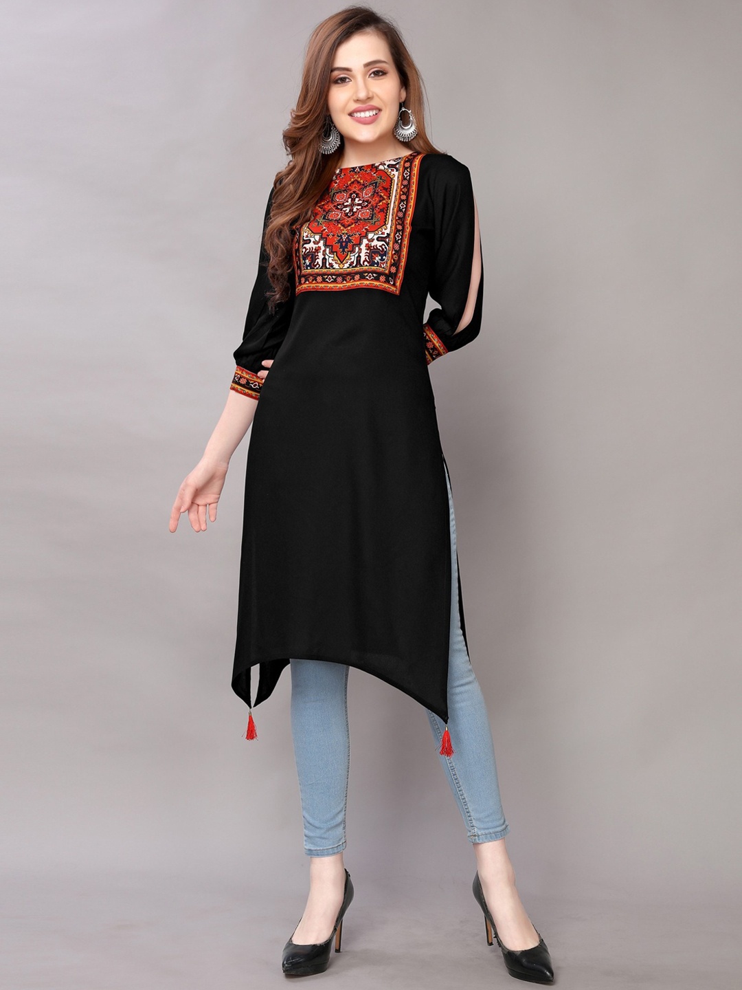 

FAVRIZ Women Black Ethnic Motifs Yoke Design Kurta