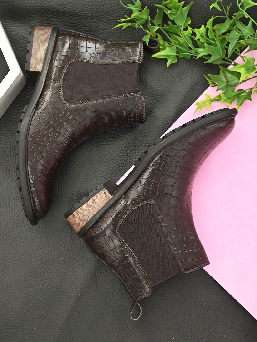 

Roadster Women Coffee-Brown Textured Casual Ankle Chelsea Boots