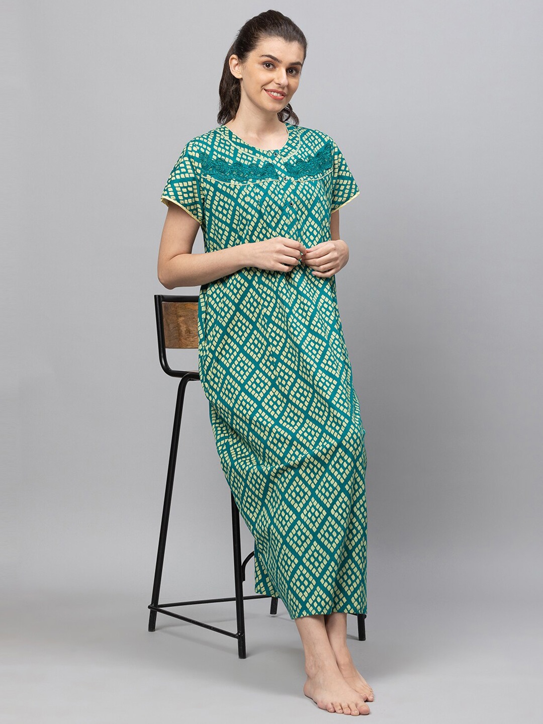 

AV2 Green Printed Maxi Pure Cotton Nightdress