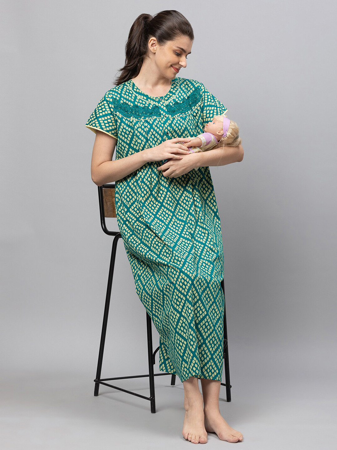 

AV2 Women Green Printed Cotton Maxi Maternity Nightdress
