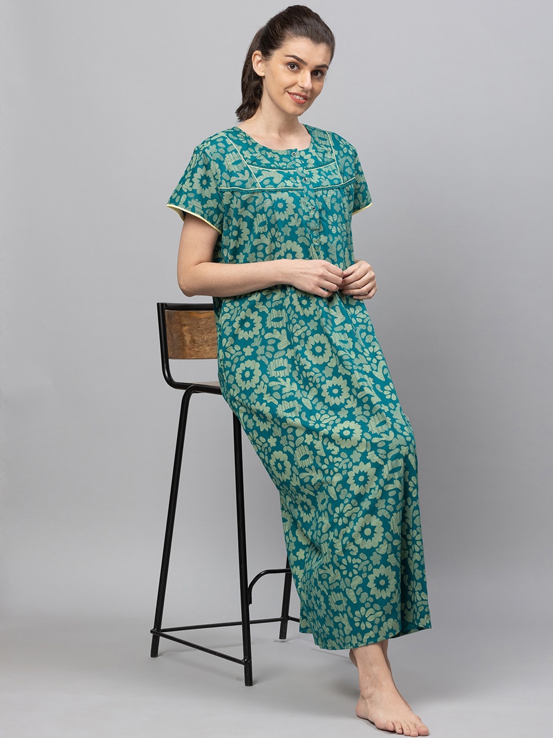 

AV2 Women Green Printed Cotton Maxi Nightdress