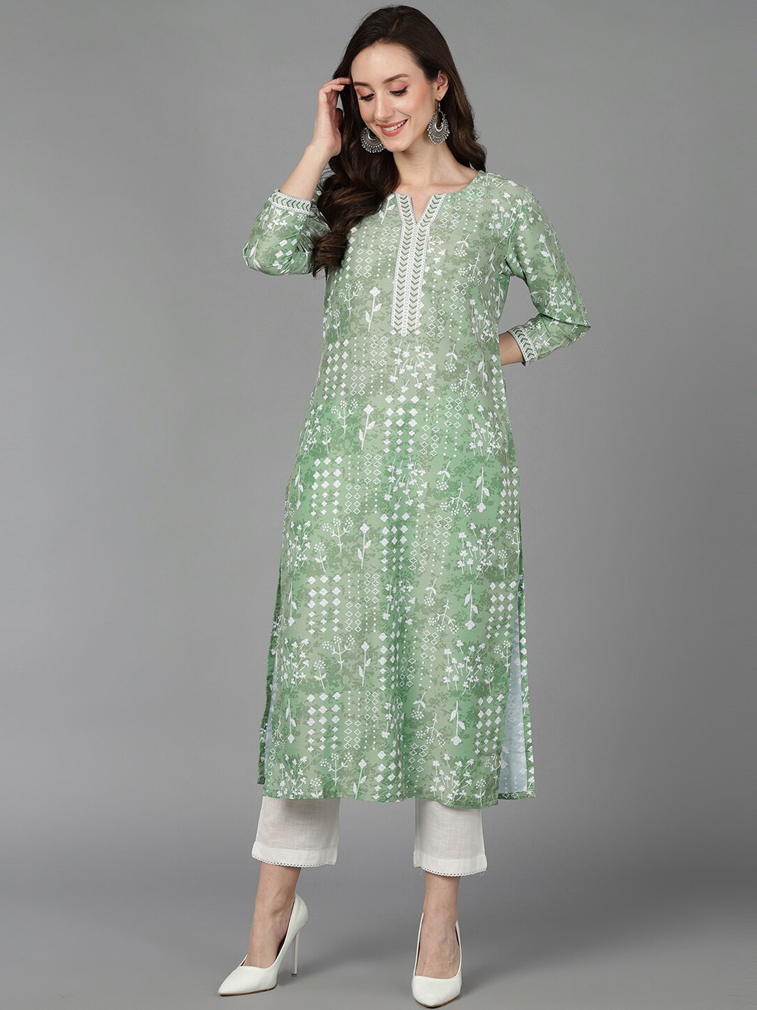 

AHIKA Floral Printed V-Neck Straight Kurta, Green