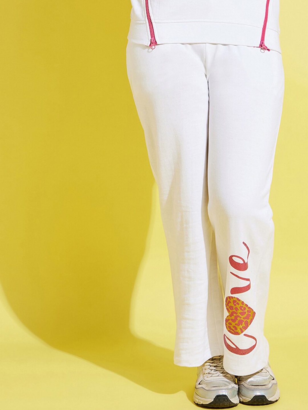 

Noh.Voh - SASSAFRAS Kids Girls Pink & White Love Printed Track Pant