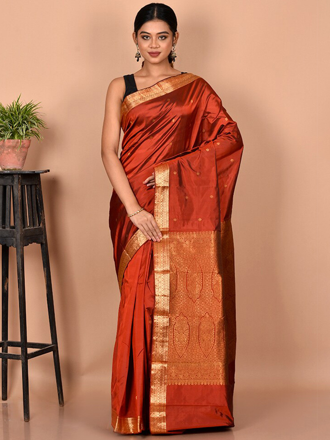 

AllSilks Maroon & Gold-Toned Woven Design Zari Pure Silk Kanjeevaram Saree