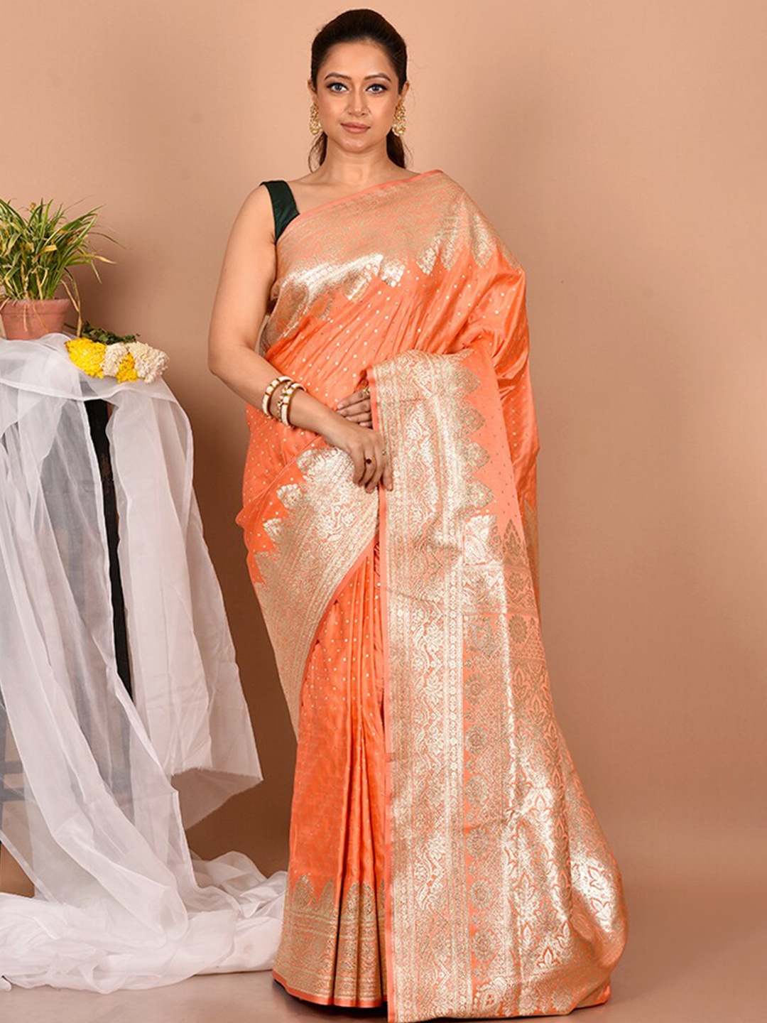 

AllSilks Rust & Gold-Toned Woven Design Zari Silk Blend Banarasi Saree