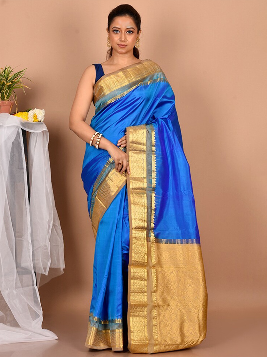 

AllSilks Blue & Gold-Toned Woven Design Zari Pure Silk Kanjeevaram Saree
