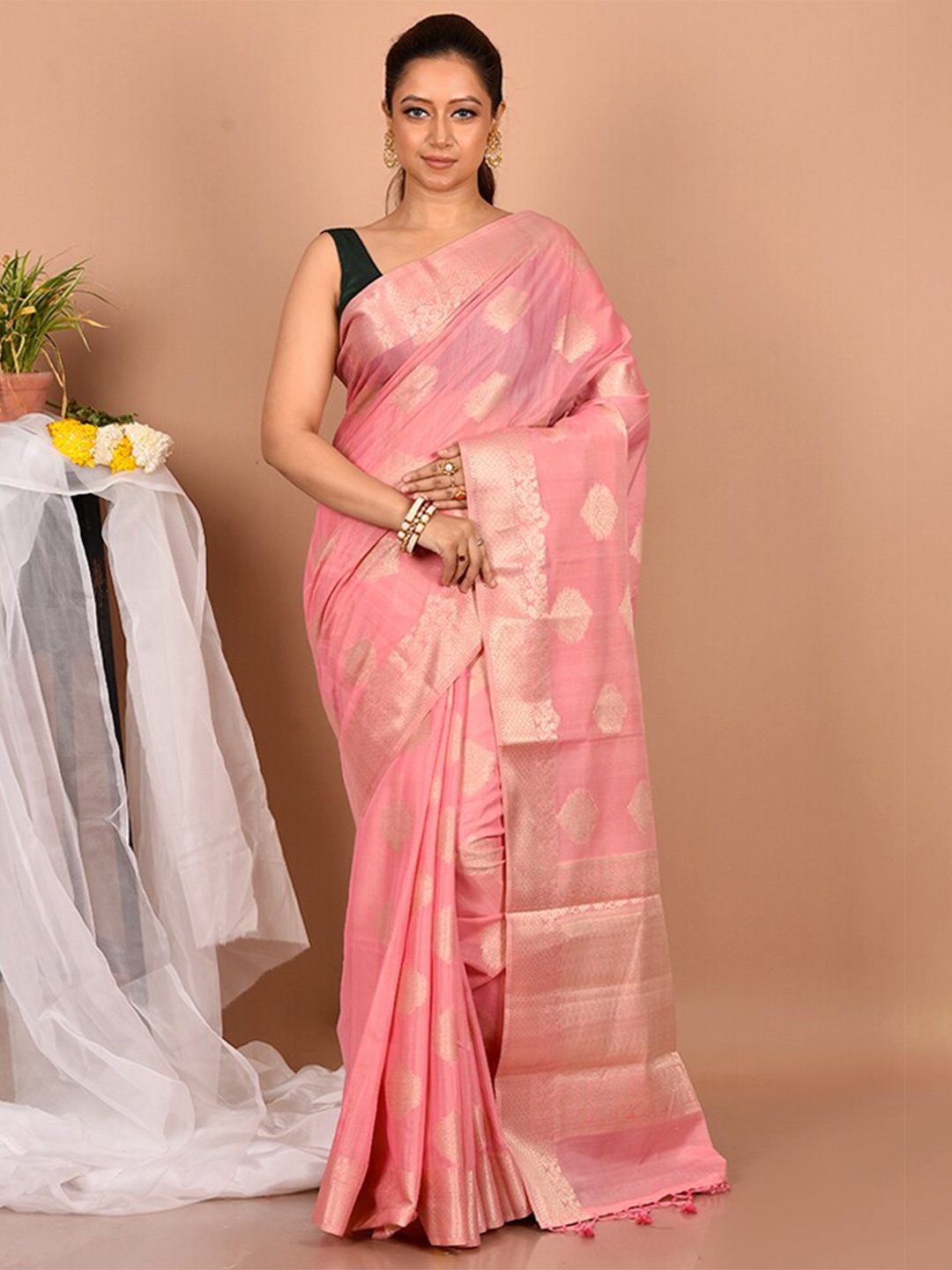 

AllSilks Pink & Gold-Toned Woven Design Zari Silk Blend Saree