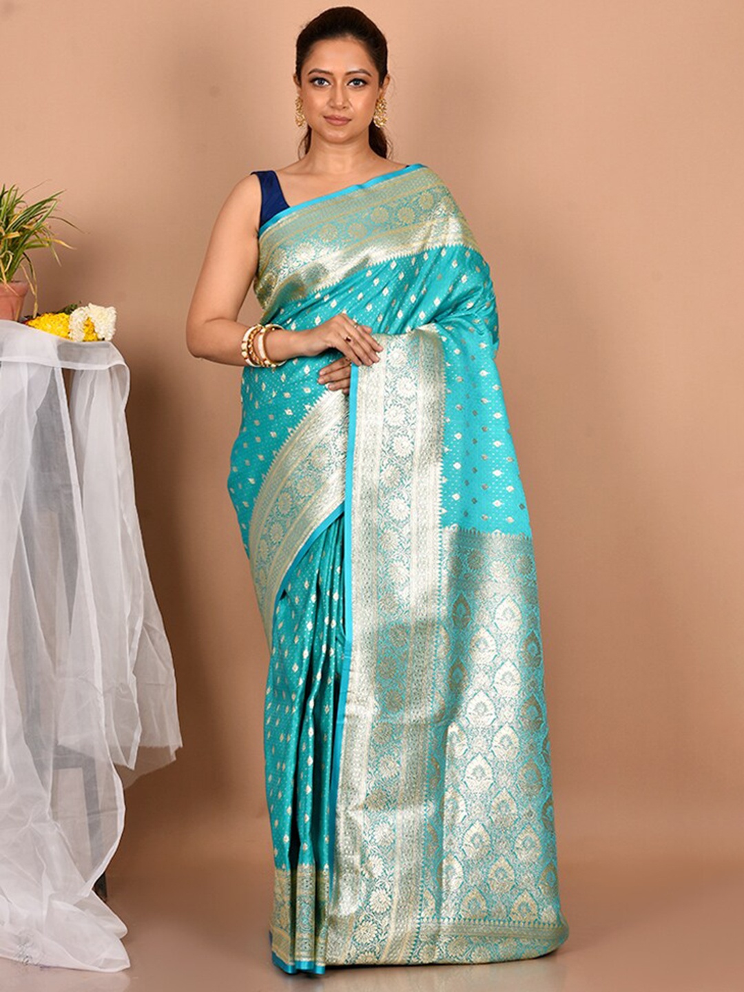 

AllSilks Blue & Silver-Toned Ethnic Motifs Zari Silk Blend Banarasi Saree