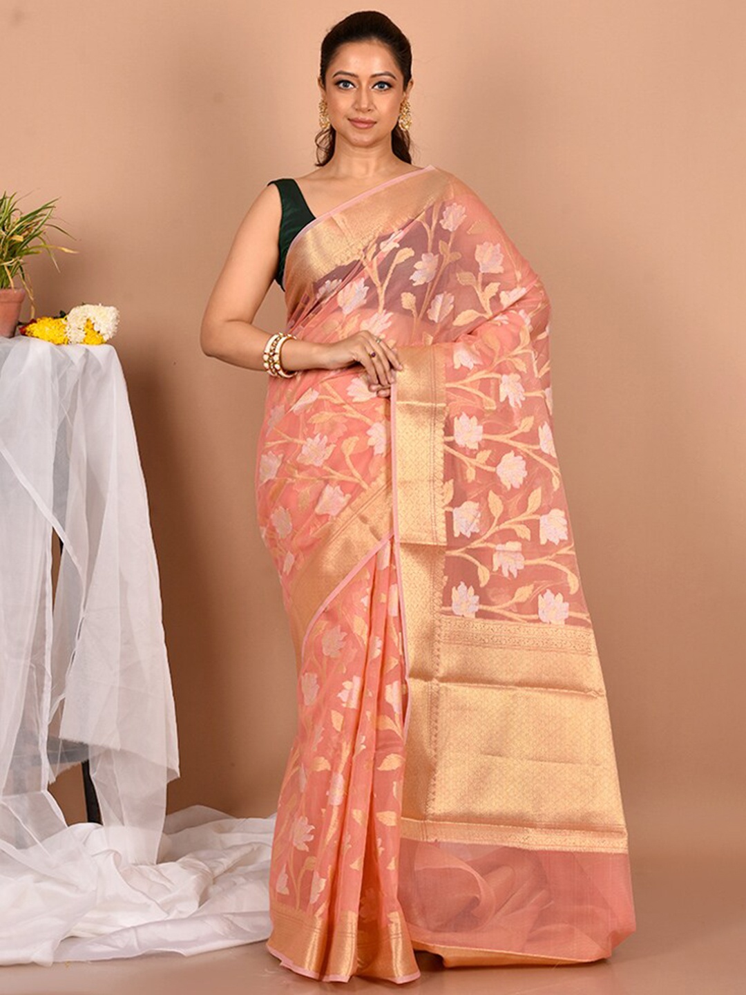 

AllSilks Pink & Gold-Toned Floral Zari Silk Blend Saree