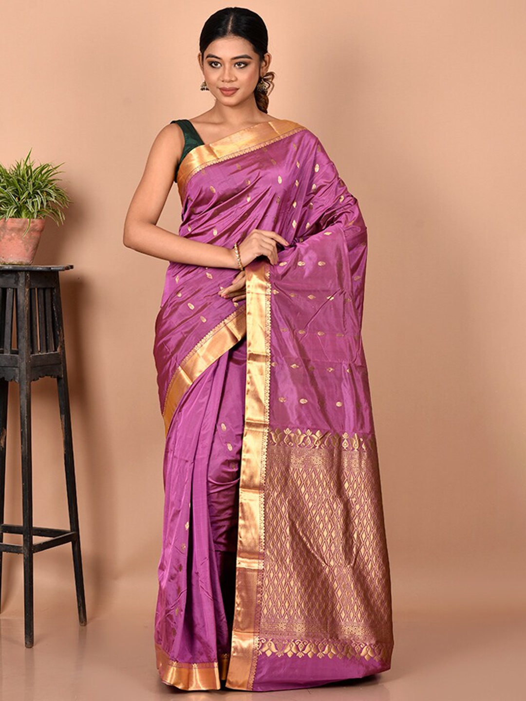 

AllSilks Purple & Gold-Toned Ethnic Motifs Zari Silk Blend Kanjeevaram Saree