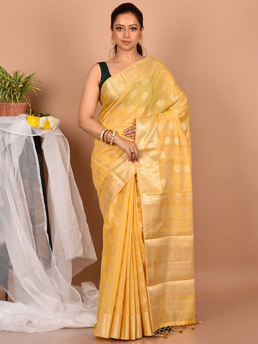 

AllSilks Yellow & Gold-Toned Floral Zari Silk Blend Saree