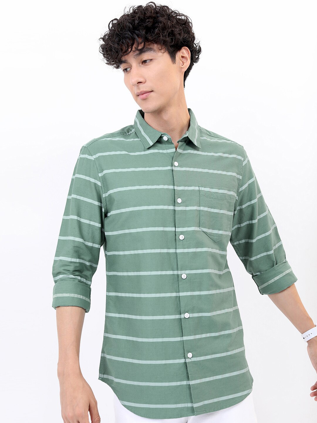 

HIGHLANDER Men Green Slim Fit Horizontal Striped Cotton Casual Shirt