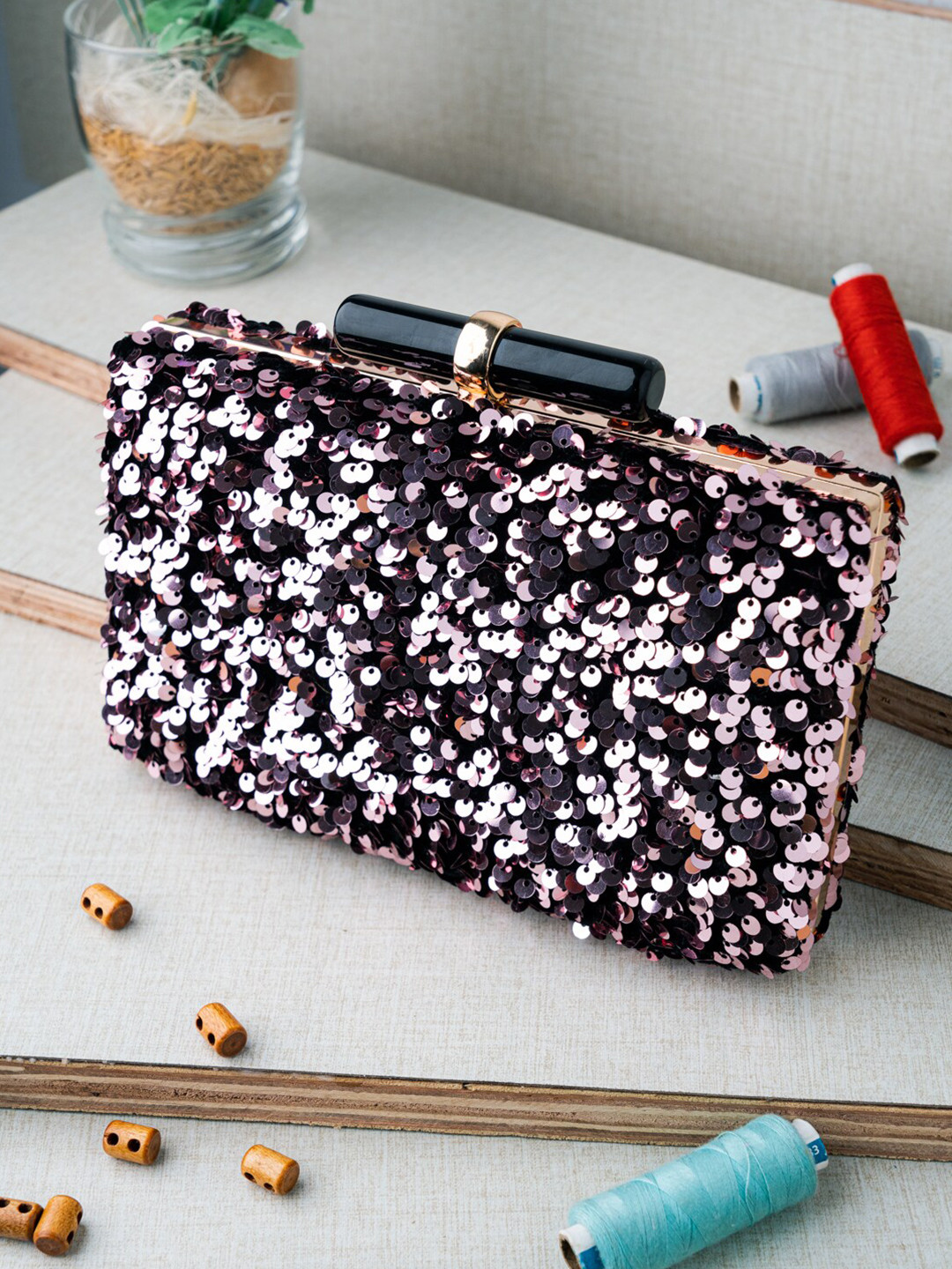 

NR By Nidhi Rathi Women Gold-Toned & Black Textured Embellished Box Clutch