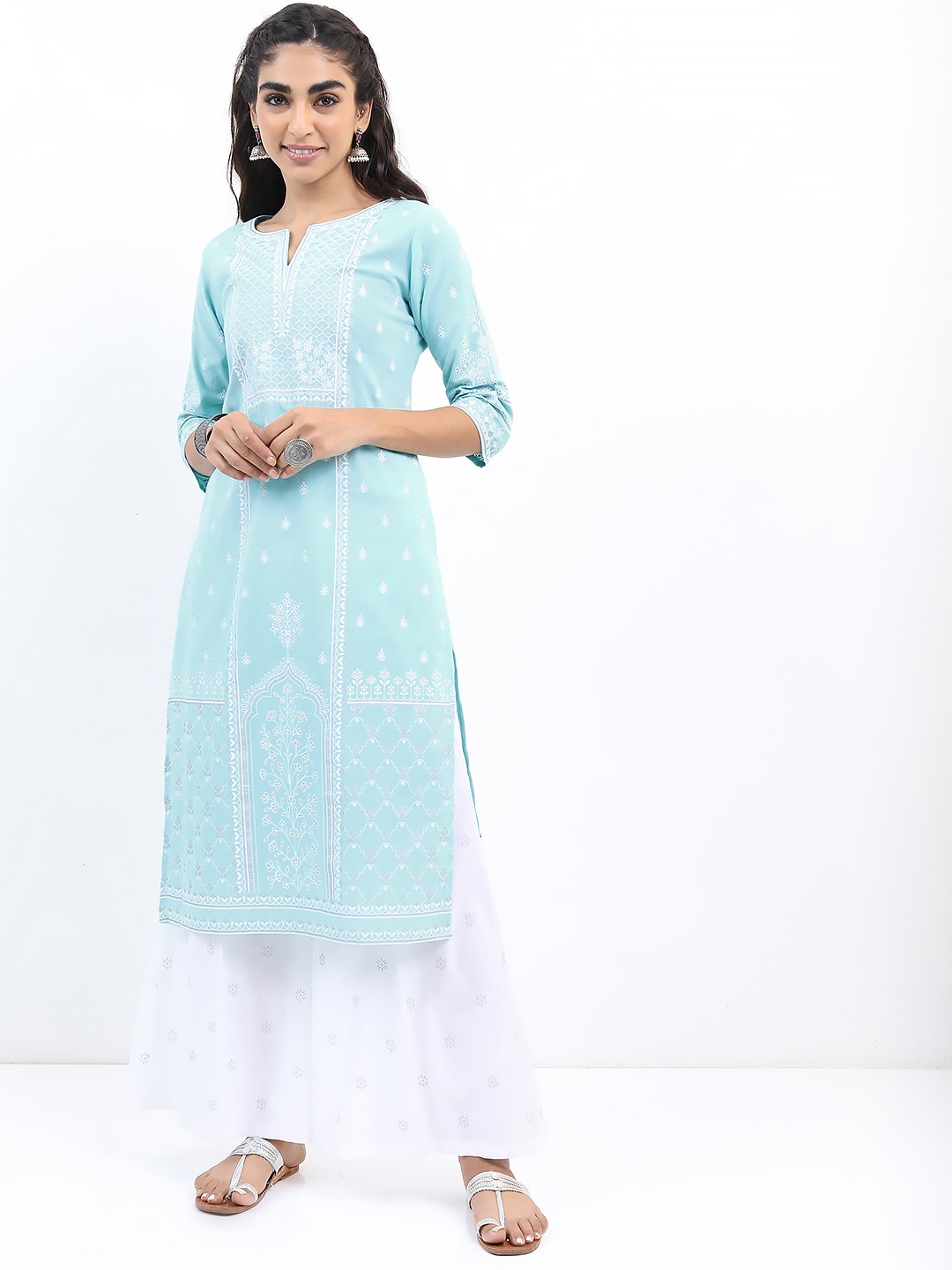 

Vishudh Women Sea Green Ethnic Motifs Printed Keyhole Neck Cotton Kurta