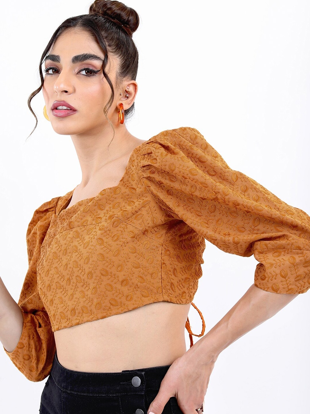 

Tokyo Talkies Self Design schiffli Crop Top, Brown