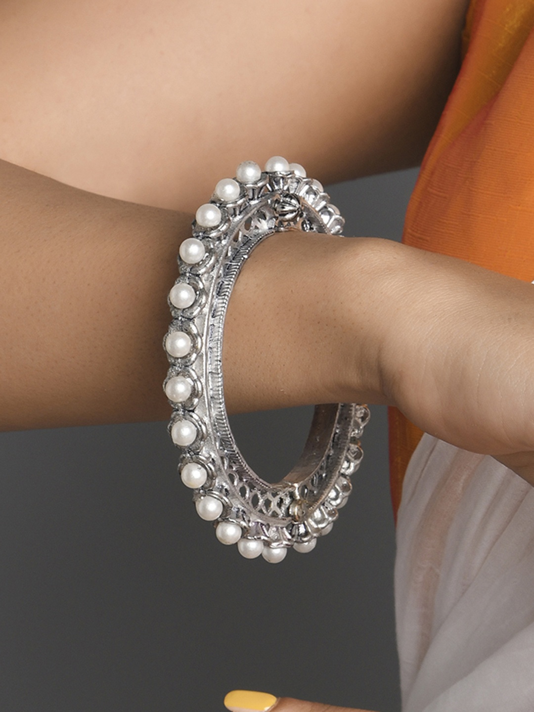 

Fida Silver-Plated Oxidized Pearl Studded Kada Bangle, White