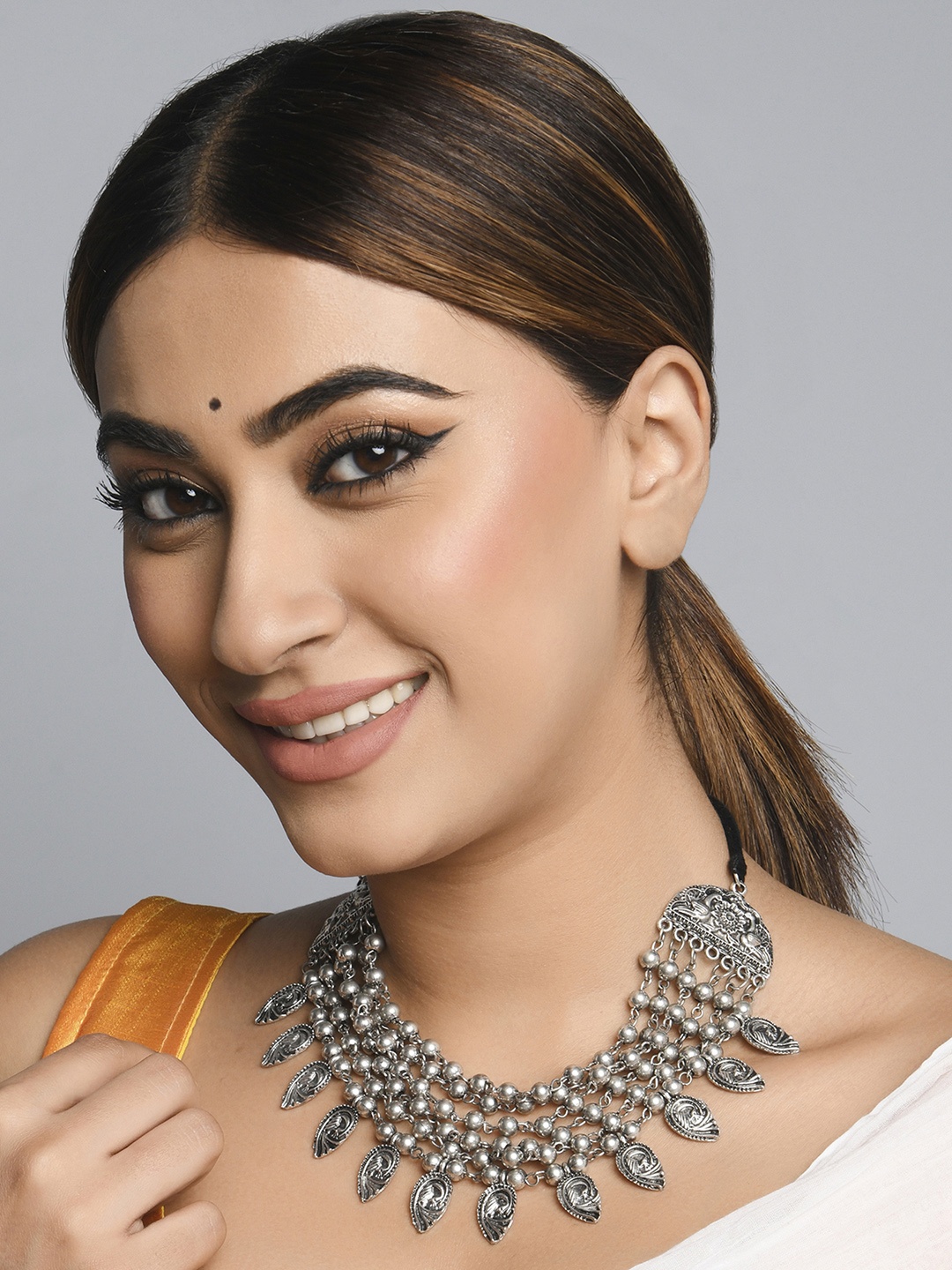 

Fida Women Silver-Toned Silver-Plated Choker Necklace