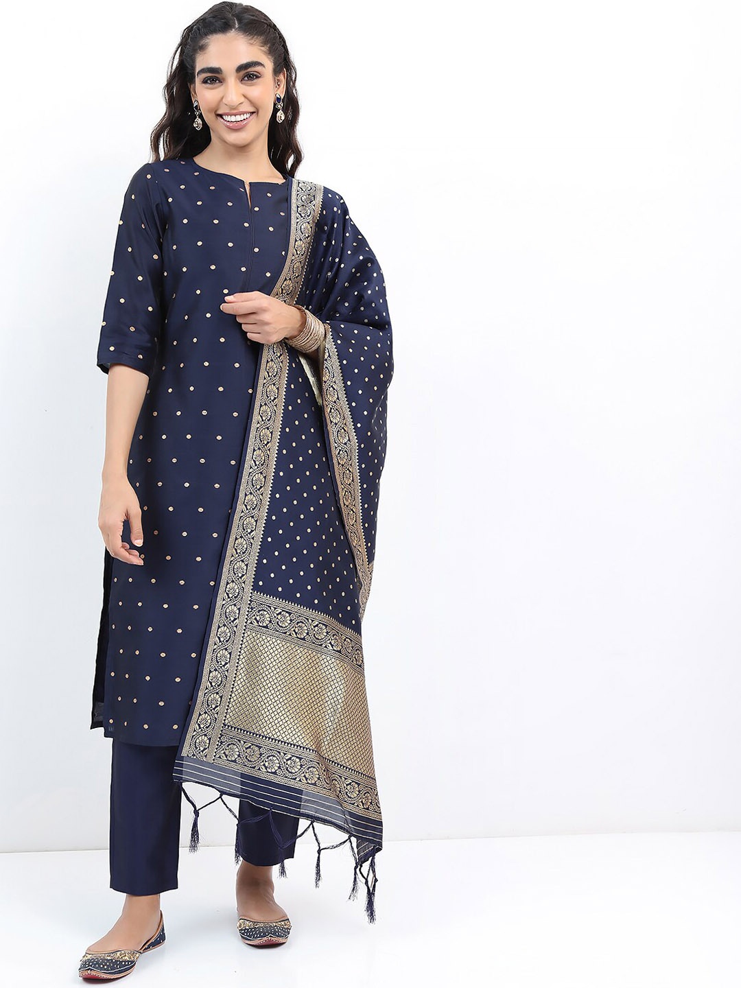 

KETCH Ethnic Motifs Self Design Keyhole Neck Kurta with Trousers & Dupatta, Blue