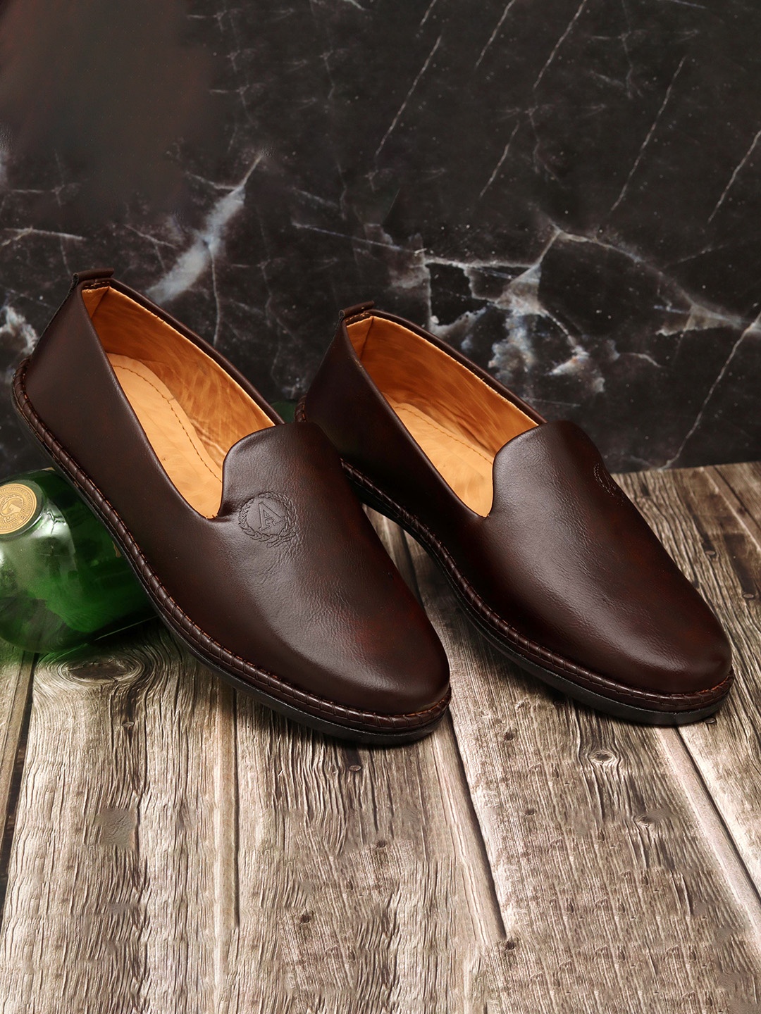 

FASHION FASTER Boys Brown Solid Slip-On Sneakers