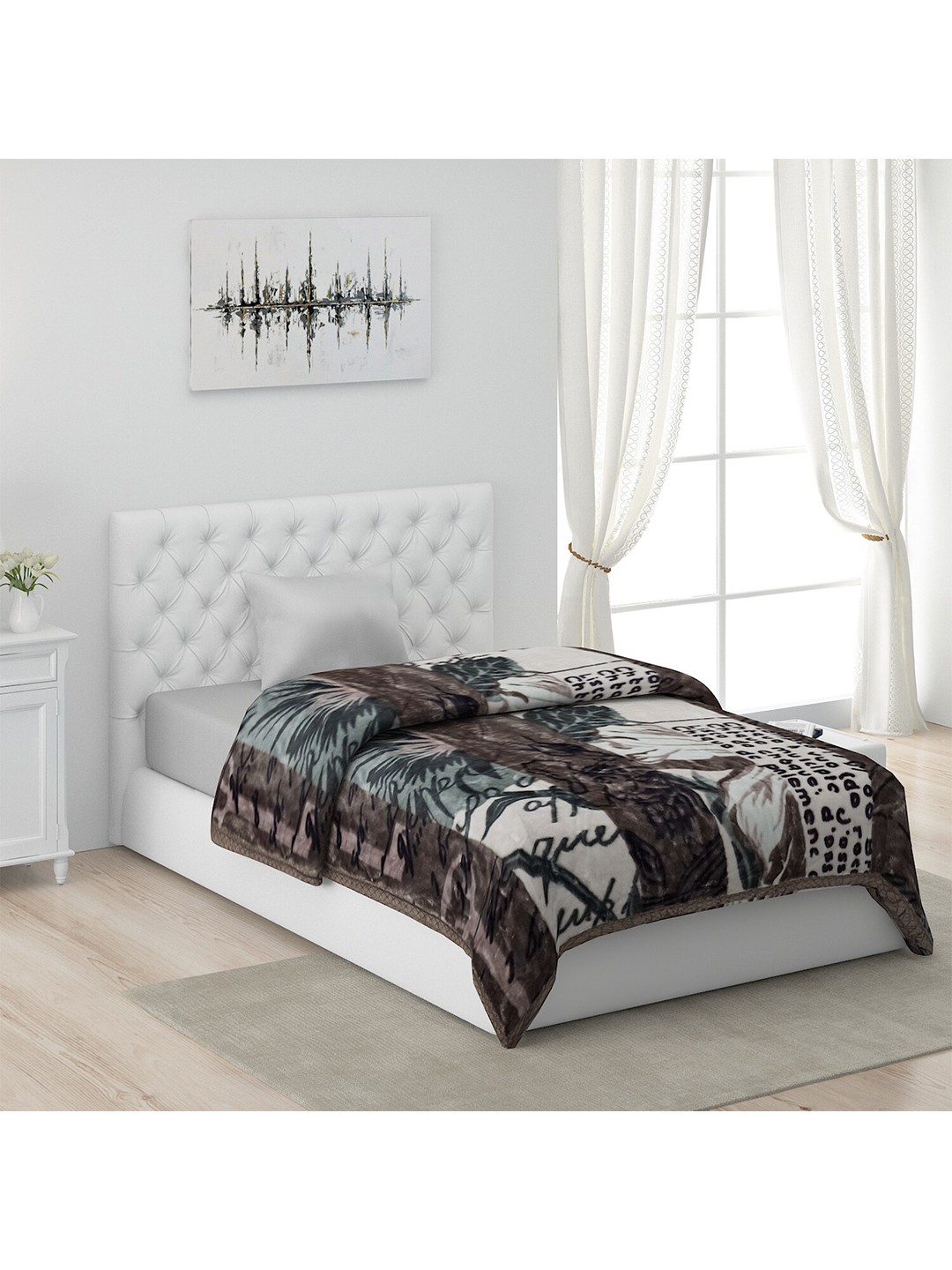 

Monte Carlo White & Green AC Room 550 GSM Single Bed Blanket