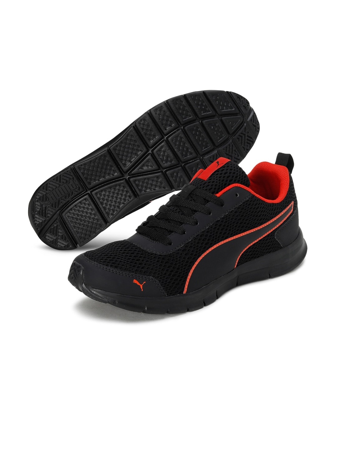 

Puma Men Runner V2 Sneakers, Black