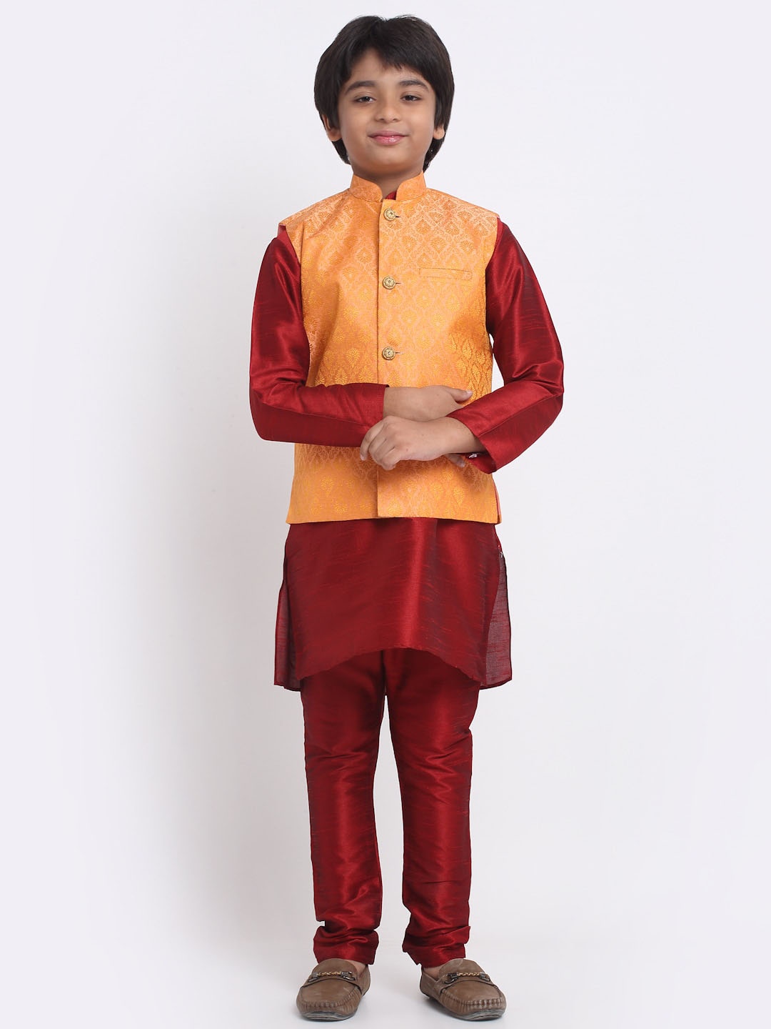 

KRAFT INDIA Mandarin Collar Kurta with Churidar & Nehru Jacket, Maroon