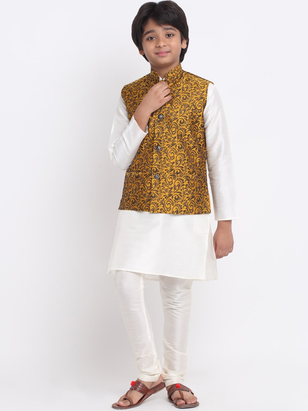 

KRAFT INDIA Kurta & Churidar With Nehru Jacket, Off white