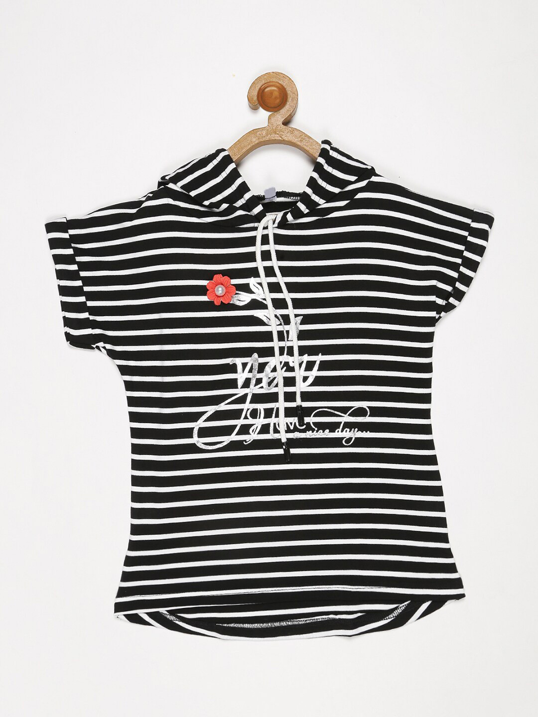 

V2 Value & Variety Black & White Striped Extended Sleeves Top