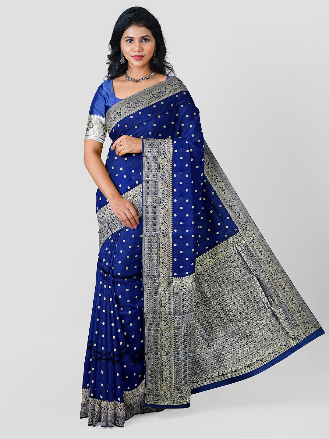 

Havida Sarees Navy Blue & Silver-Toned Woven Design Zari Art Silk Banarasi Saree