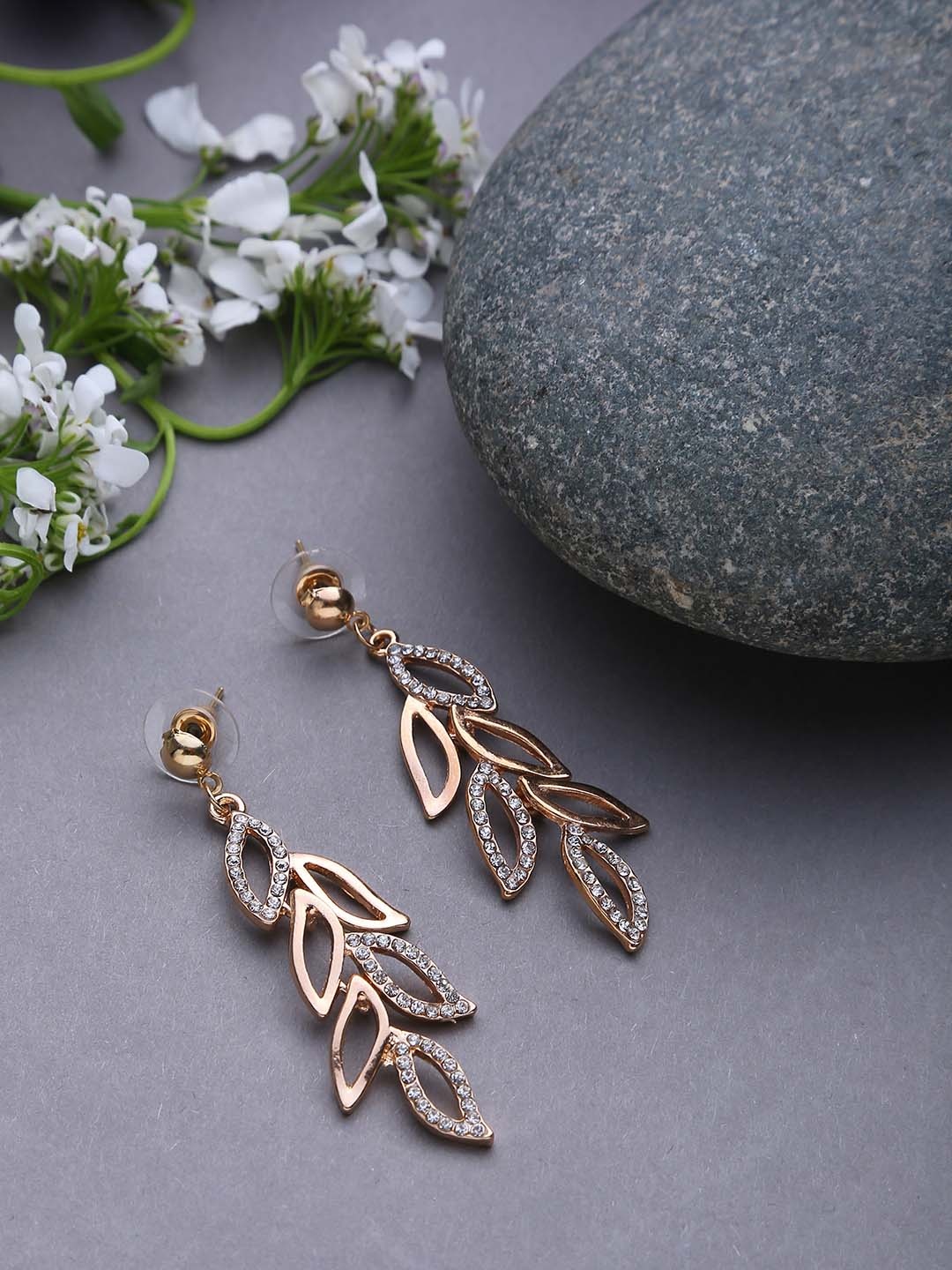 

SOHI Gold-Plated Leaf Shaped Drop Earrings