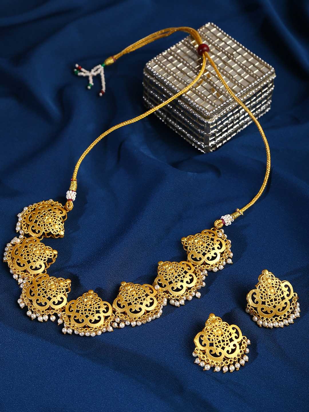 

SOHI Gold-Plated & White Pearl Beaded Jewellery Set