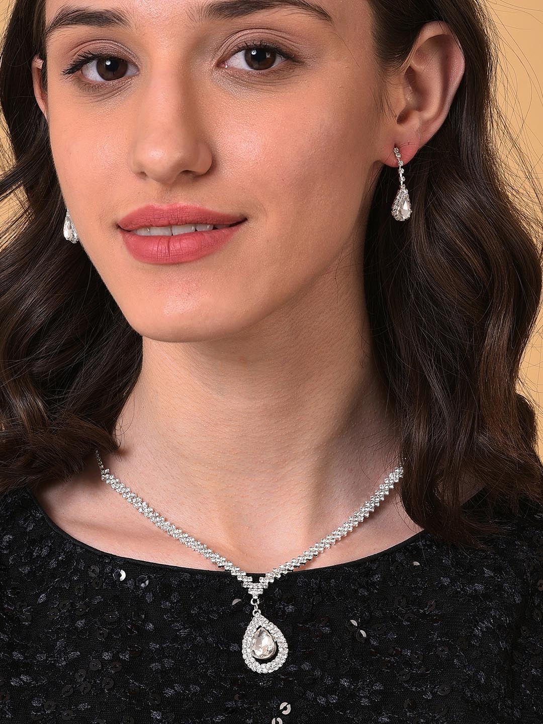 

SOHI Women Silver-Plated & White Stone-Studded Jewellery Set
