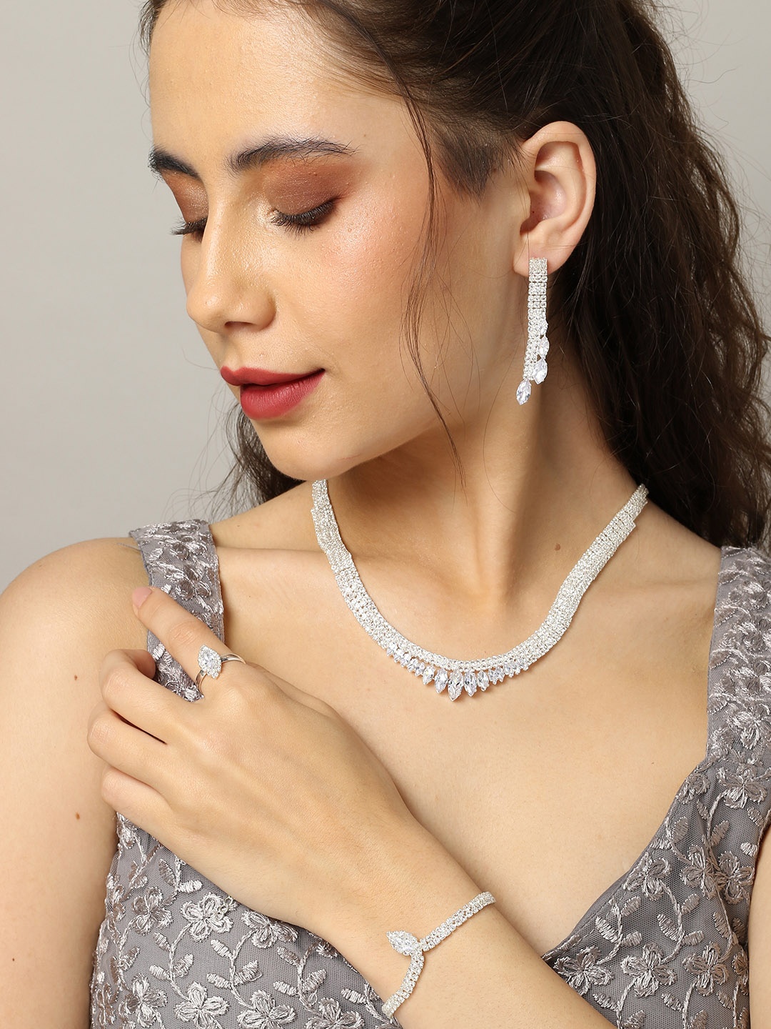 

SOHI Women Silver-Plated & Silver -Toned White Stones-Studded Jewellery Set