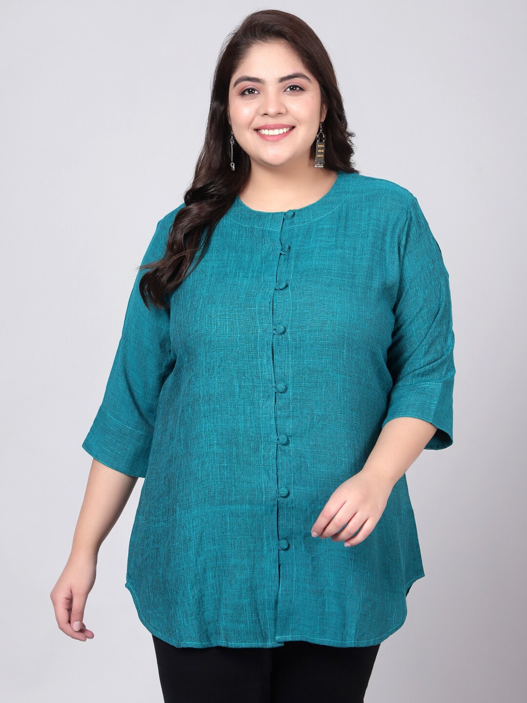 

Indietoga Plus Size Green Solid Linen Tunic