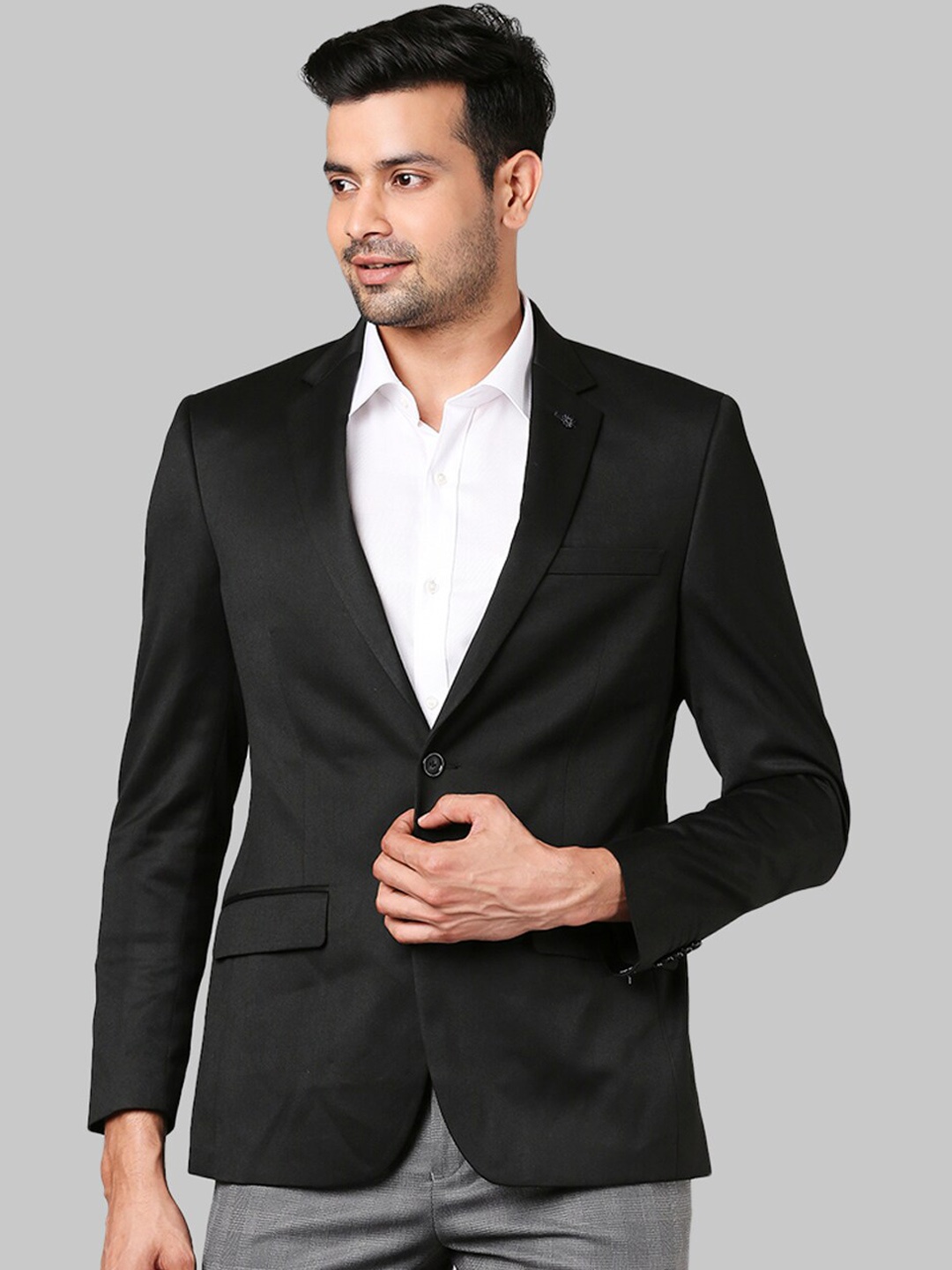 

Raymond Men Black Single-Breasted Formal Blazer