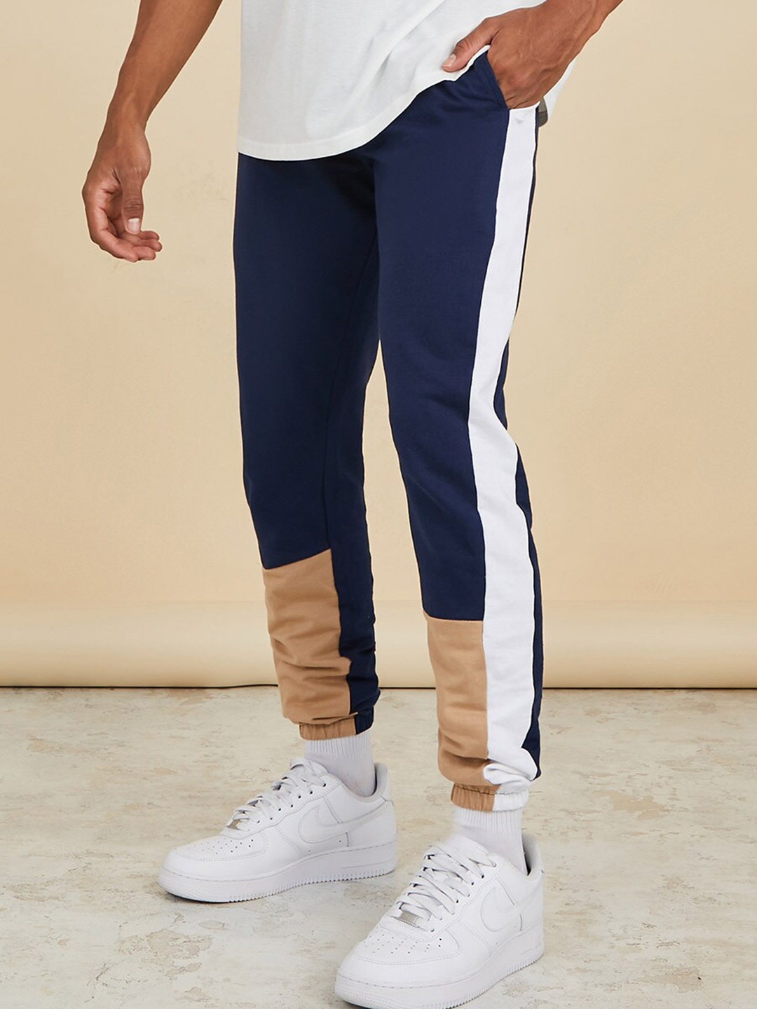 

Styli Men Cotton Colorblocked Straight Fit Jogger, Navy blue