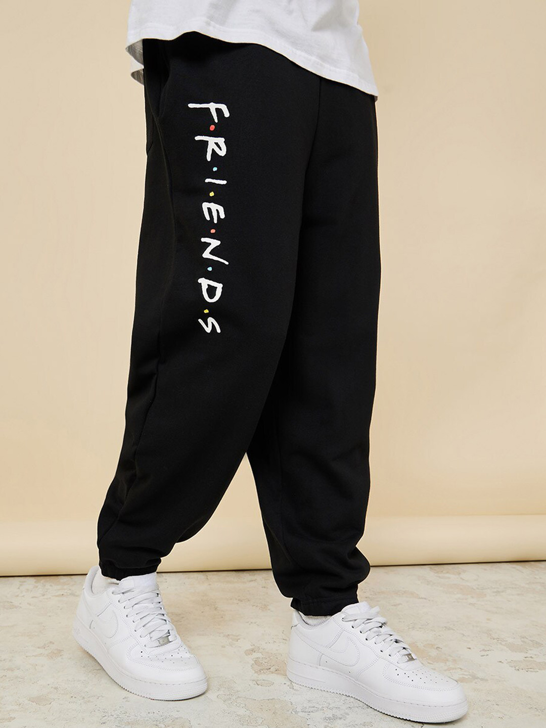 

Styli Men Black Printed Cotton Joggers