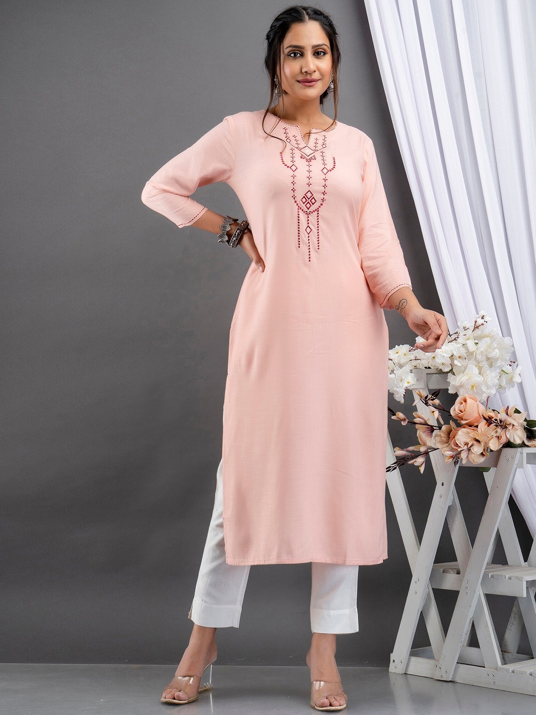 

fabGLOBAL Women Peach-Coloured Embroidered Kurta