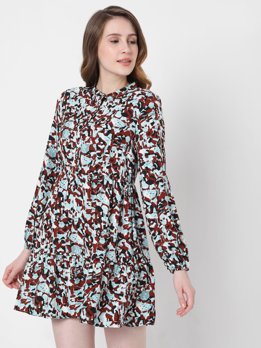 

Vero Moda Blue & Brown Abstract Printed Fit & Flare Dress