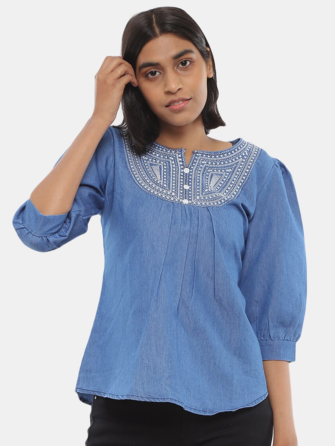 

V-Mart Blue Geometric Embroidered Denim Top
