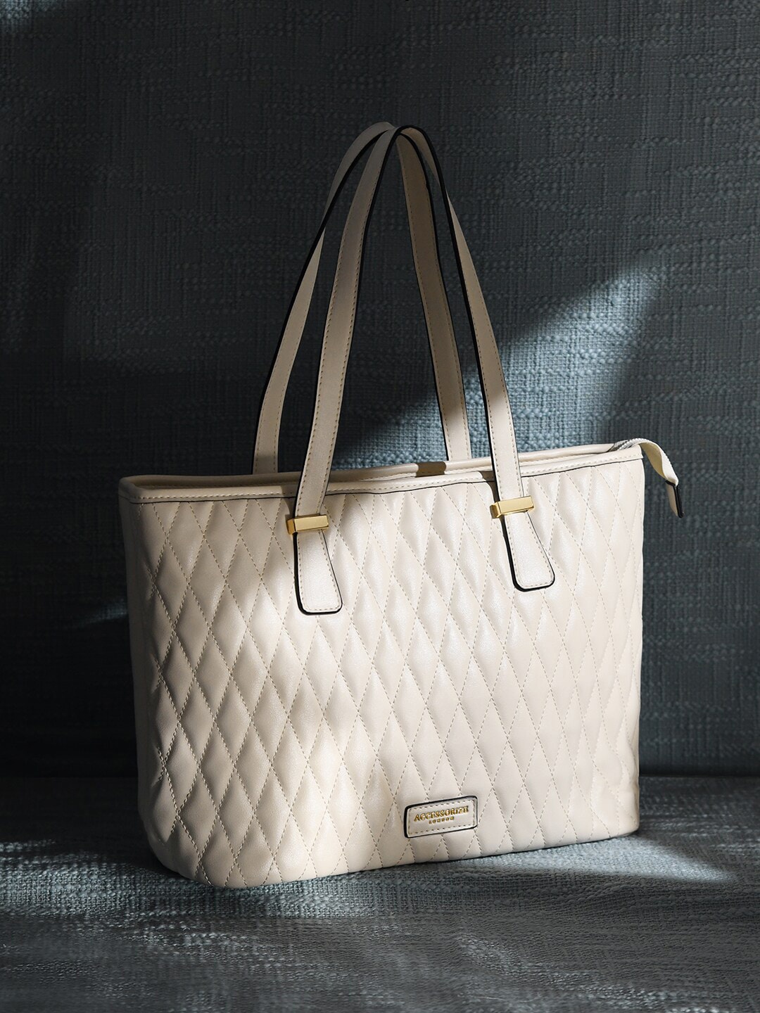 

Accessorize London Women Faux Leather White Lannister Quilted Tote Bag, Cream